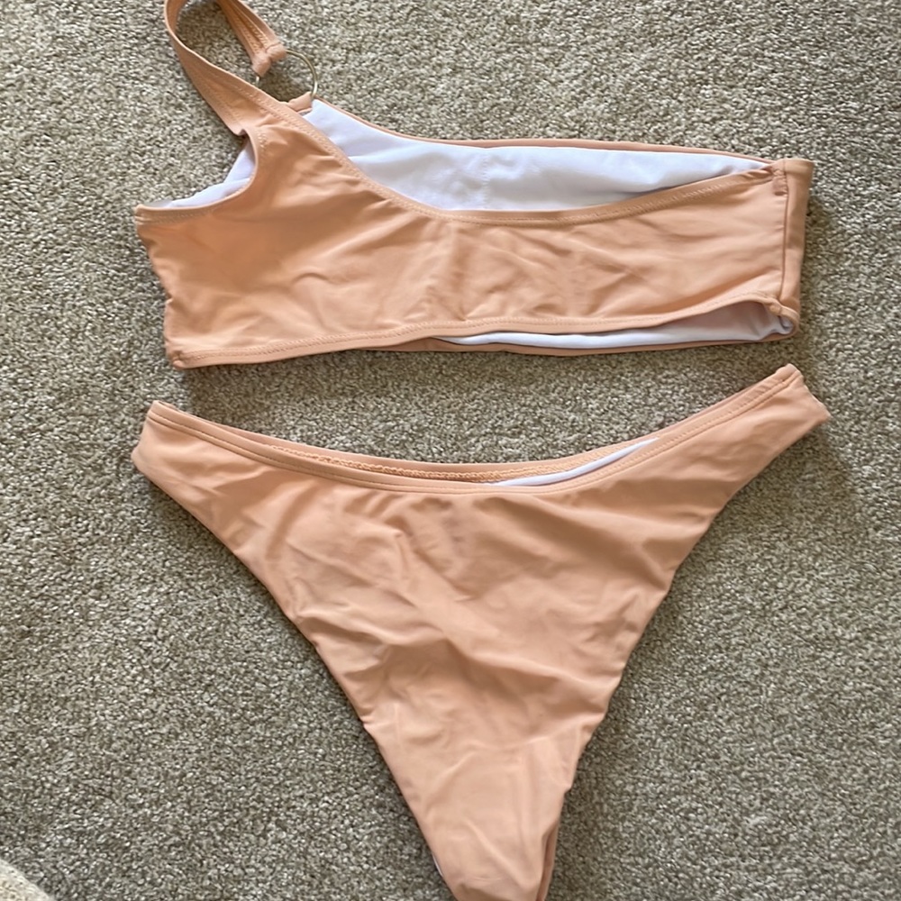 Bikini Set - Picture 3 of 3